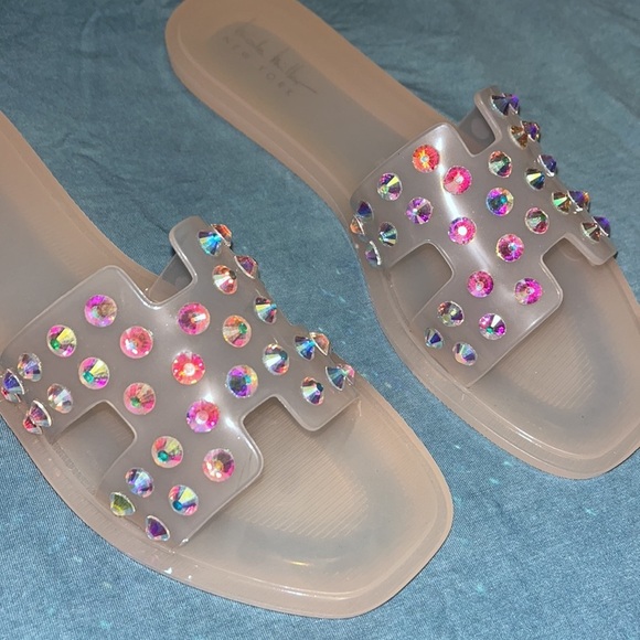 Nicole Miller brand new jelly slides with multicolor stones on them, size 7 - Picture 2 of 8